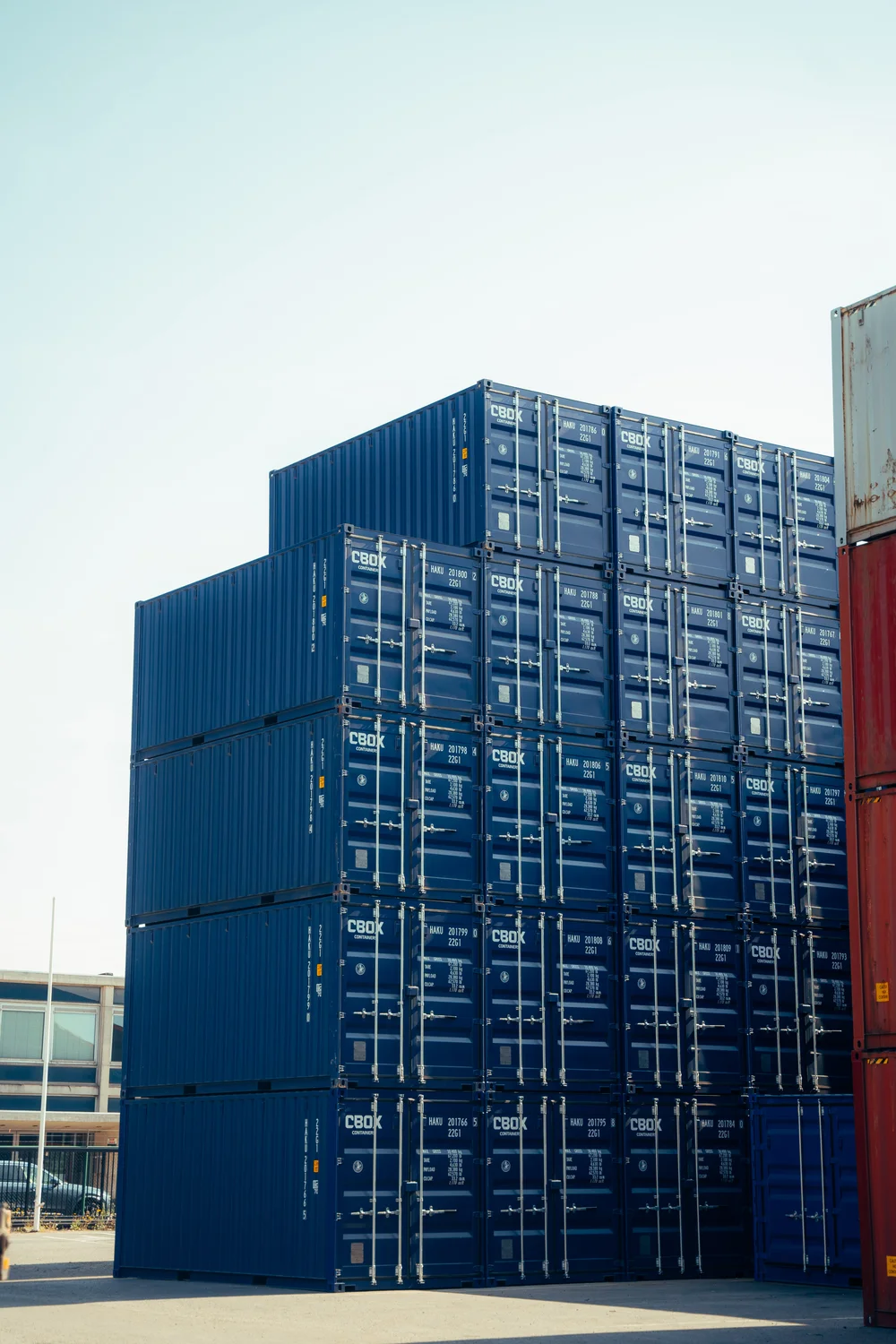 Storage containers