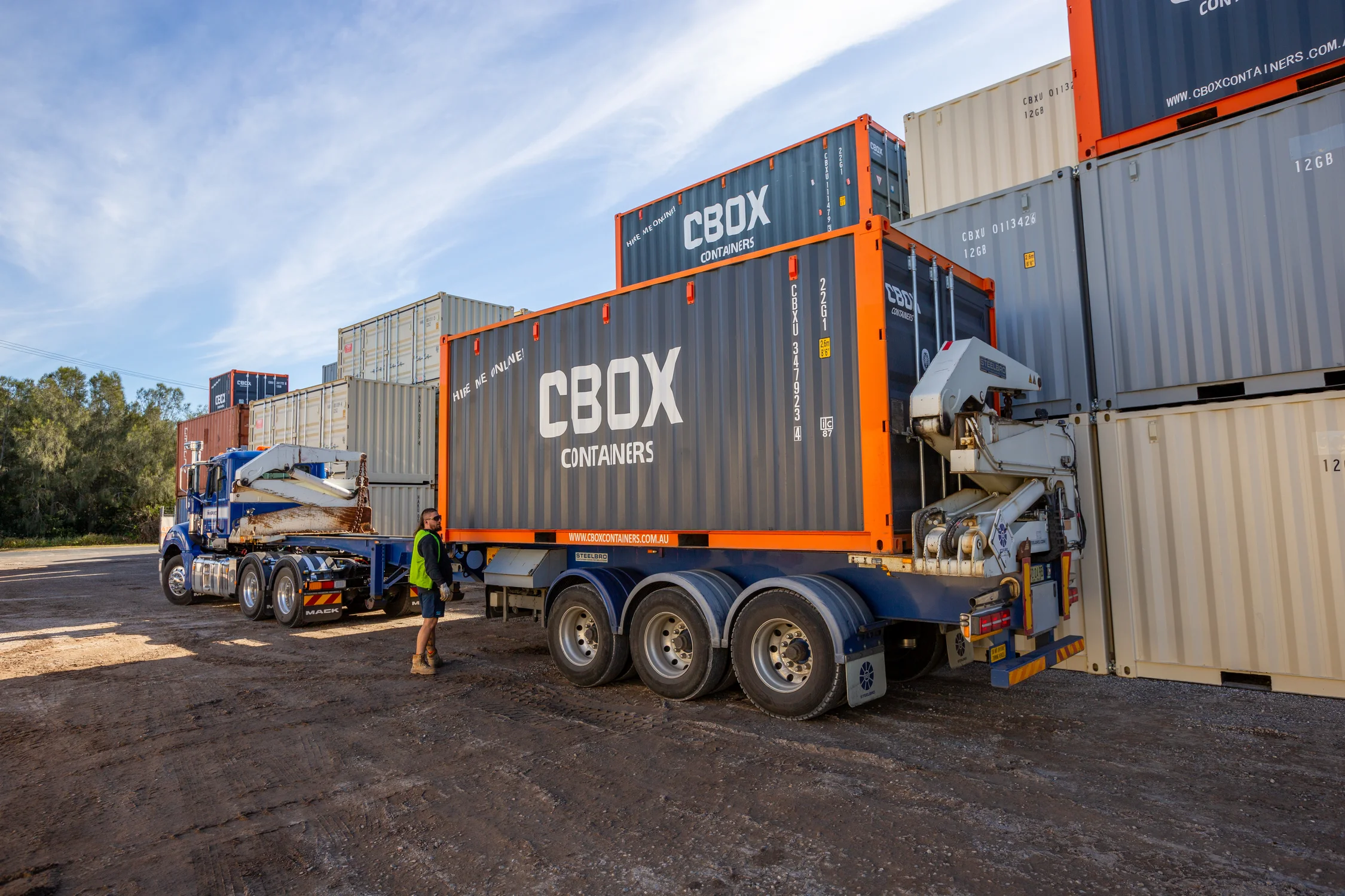 Storage containers