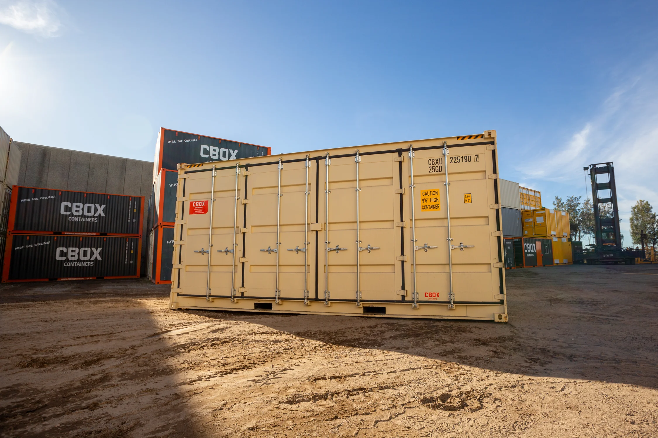 Storage containers